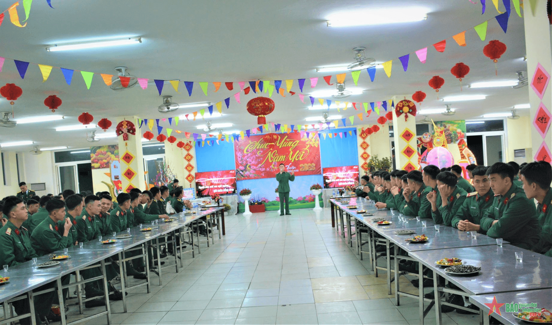 Giao thừa ở Đoàn Nghi lễ Quân đội
