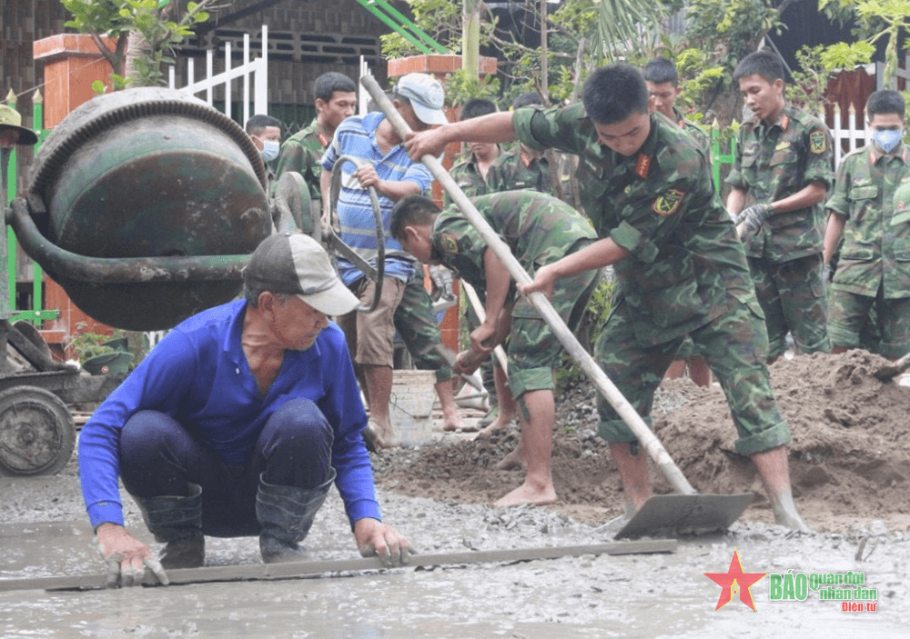 Thắm tình quân dân