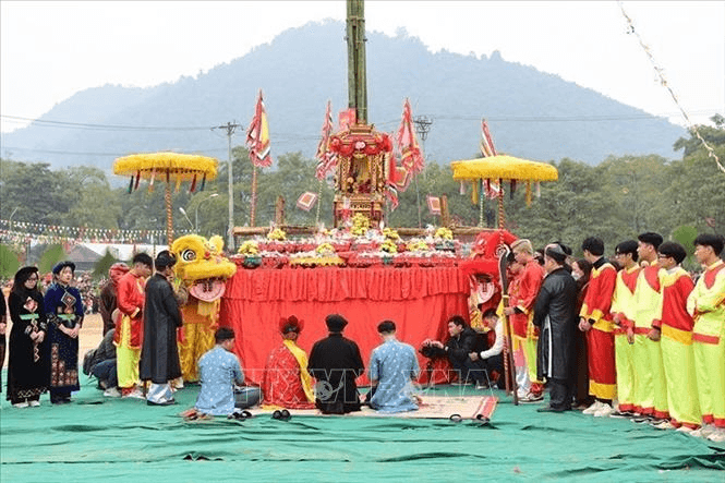 Nô nức Lễ hội Lồng Tông - Ngày hội xuống đồng của dân tộc Tày tại Tuyên Quang