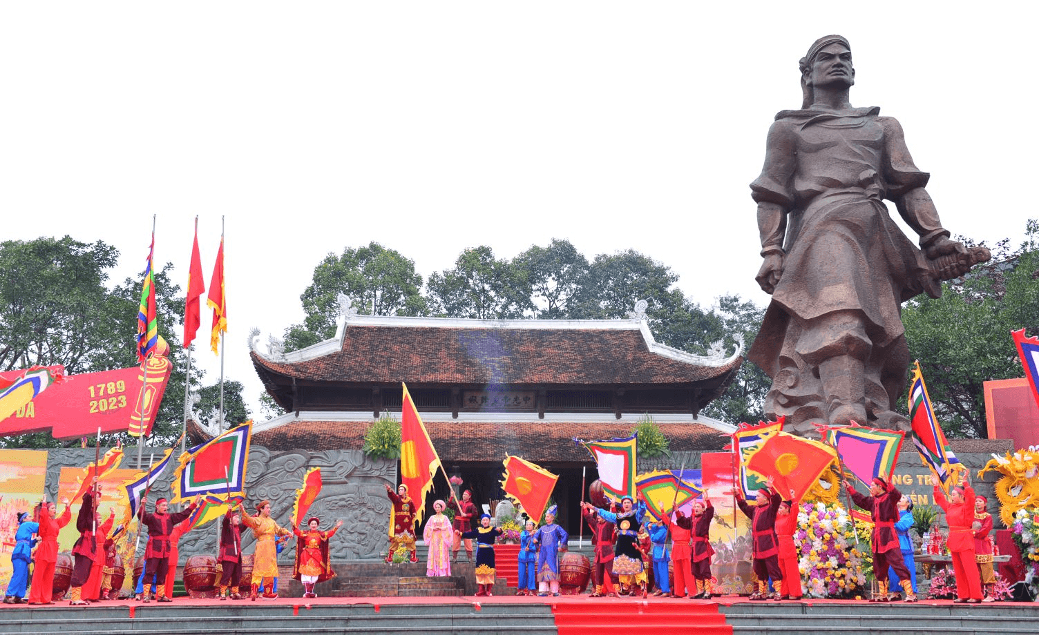 Giữ nét đẹp văn hóa trong không gian lễ hội