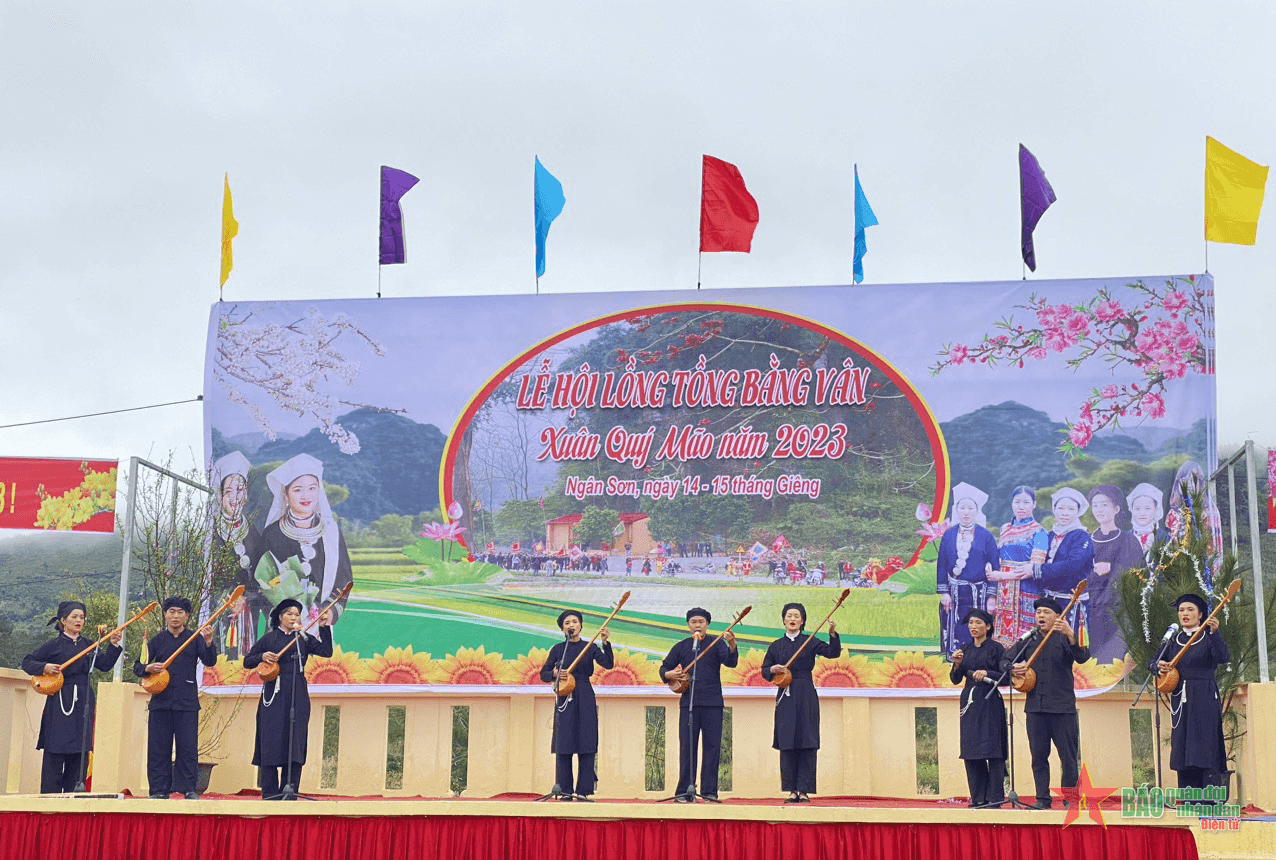 Dấu ấn lễ hội Lồng tồng Bằng Vân