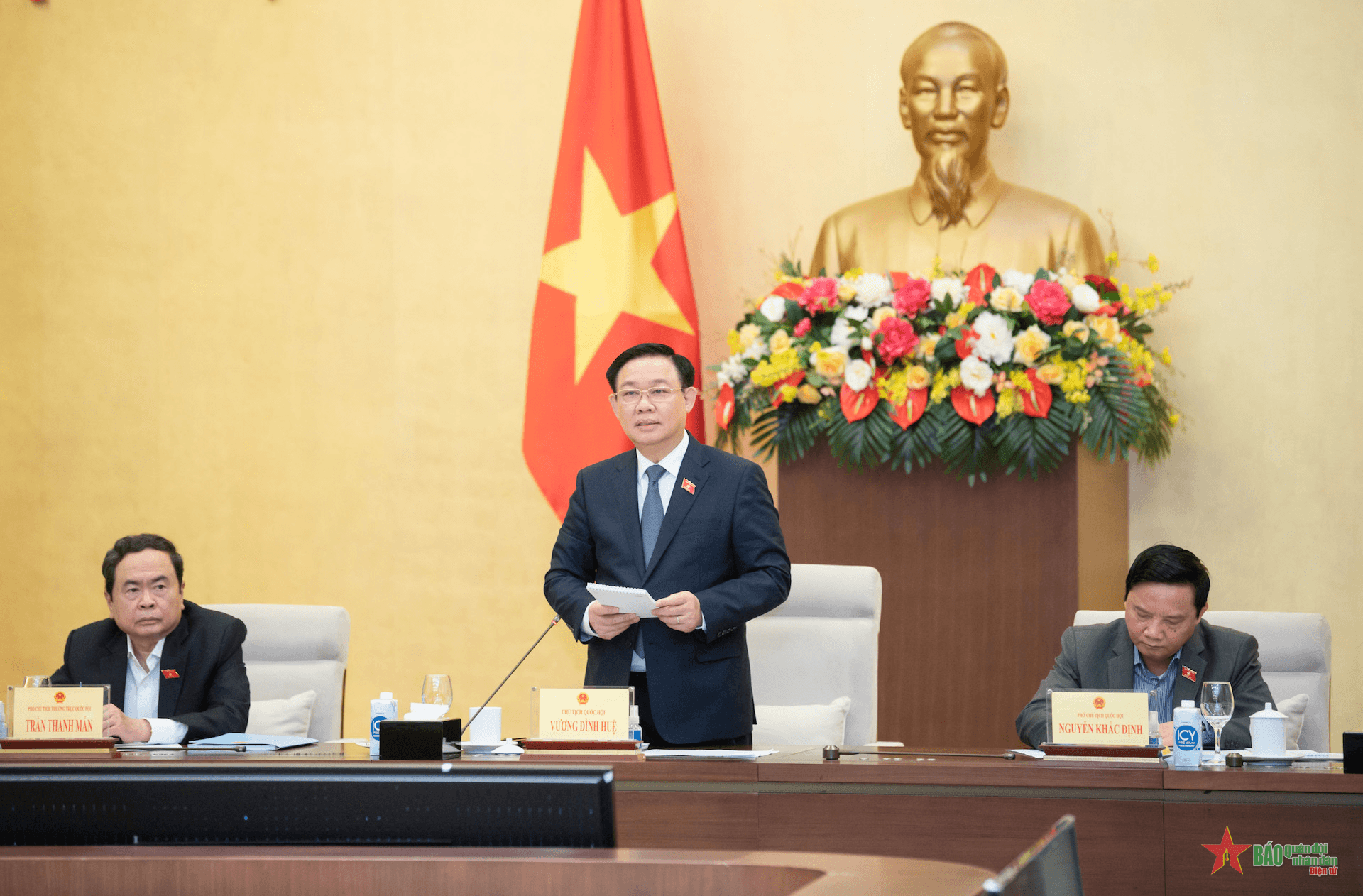 Chủ tịch Quốc hội Vương Đình Huệ: Giải trình vấn đề nóng để đồng hành tháo gỡ khó khăn