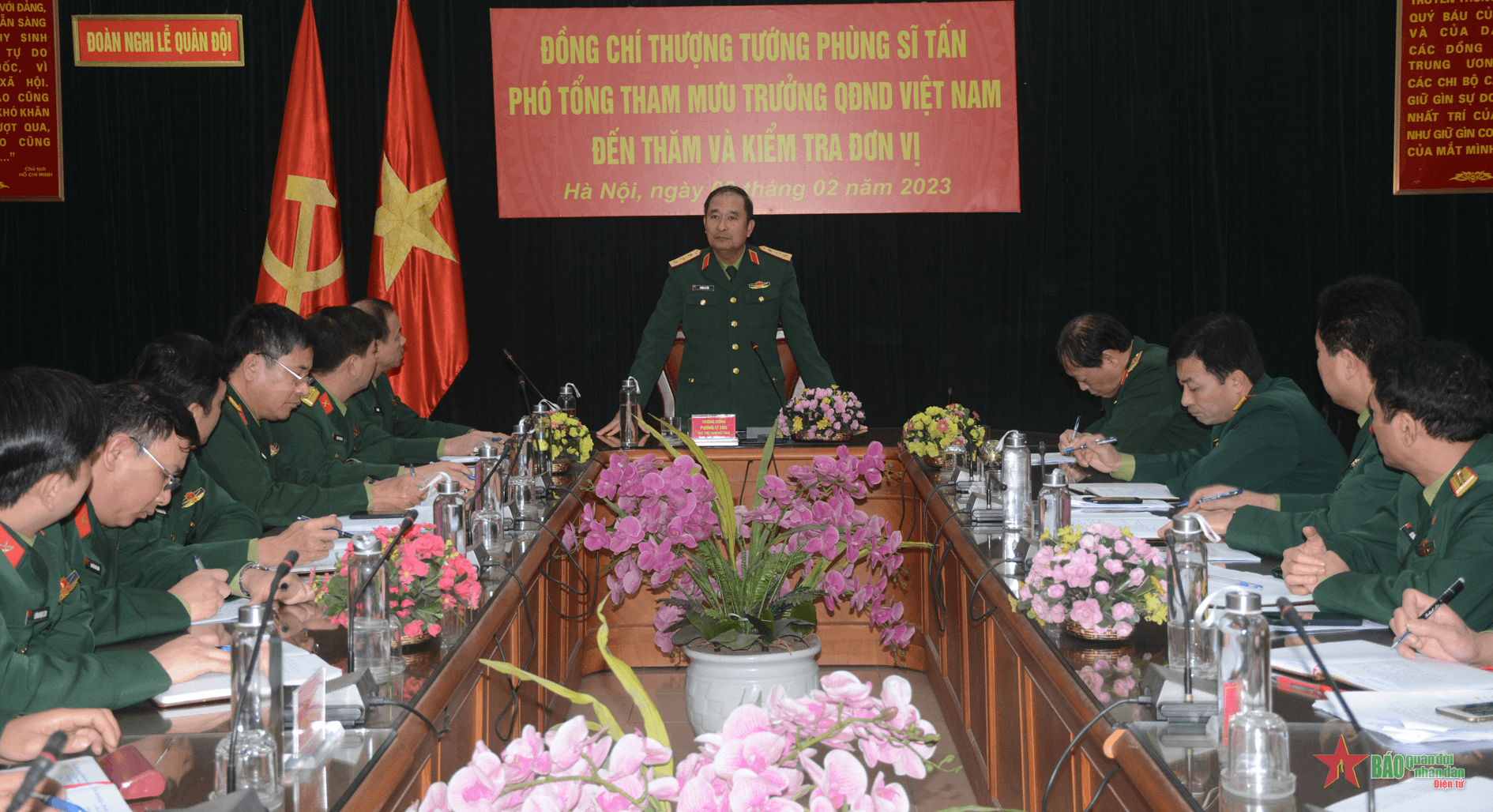 Thượng tướng Phùng Sĩ Tấn thăm và kiểm tra tại Đoàn Nghi lễ Quân đội