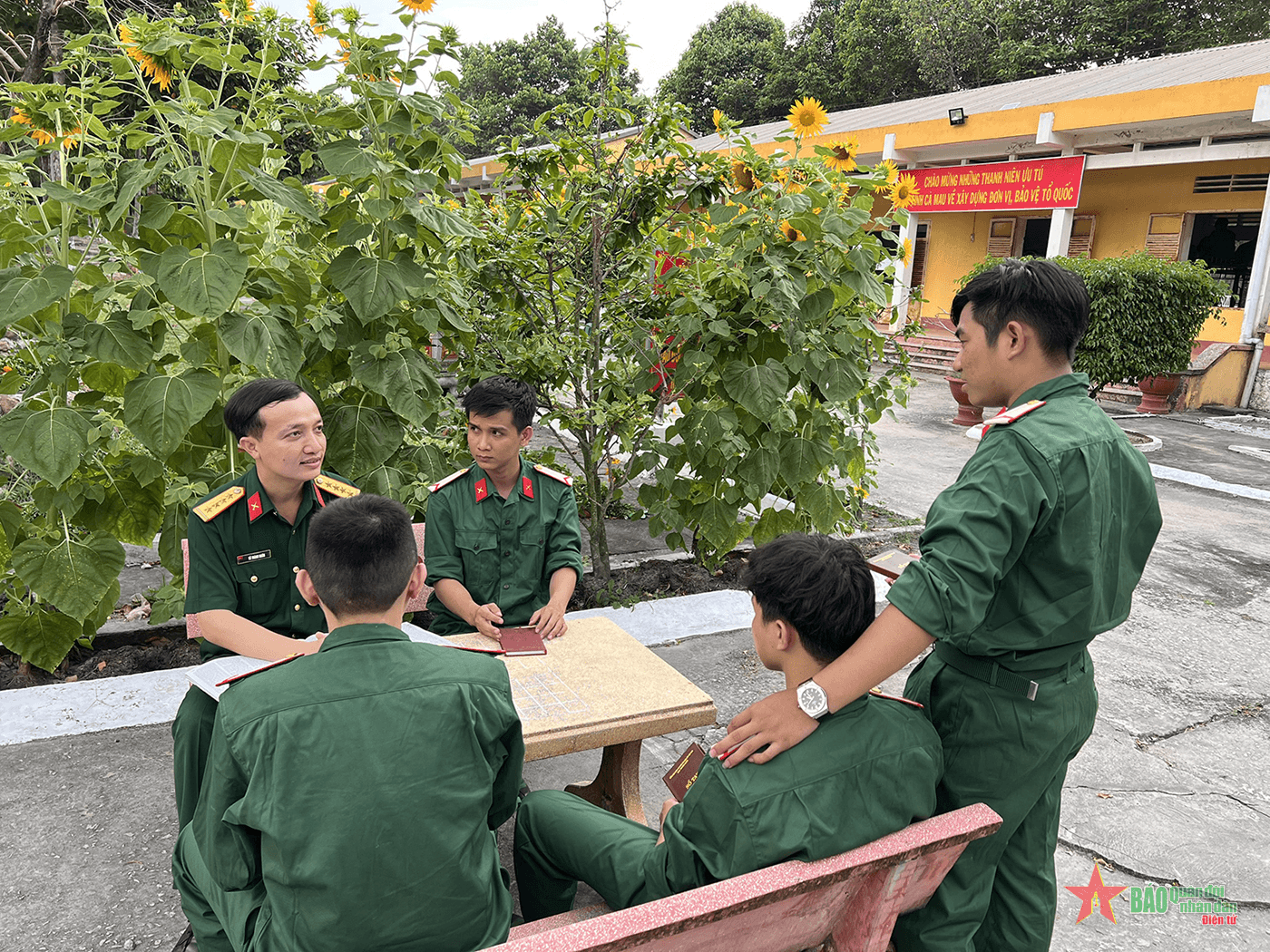“Vì sao tôi tình nguyện nhập ngũ?” - Câu chuyện thứ hai sáu: Bồi hồi nhớ ngày nhập ngũ