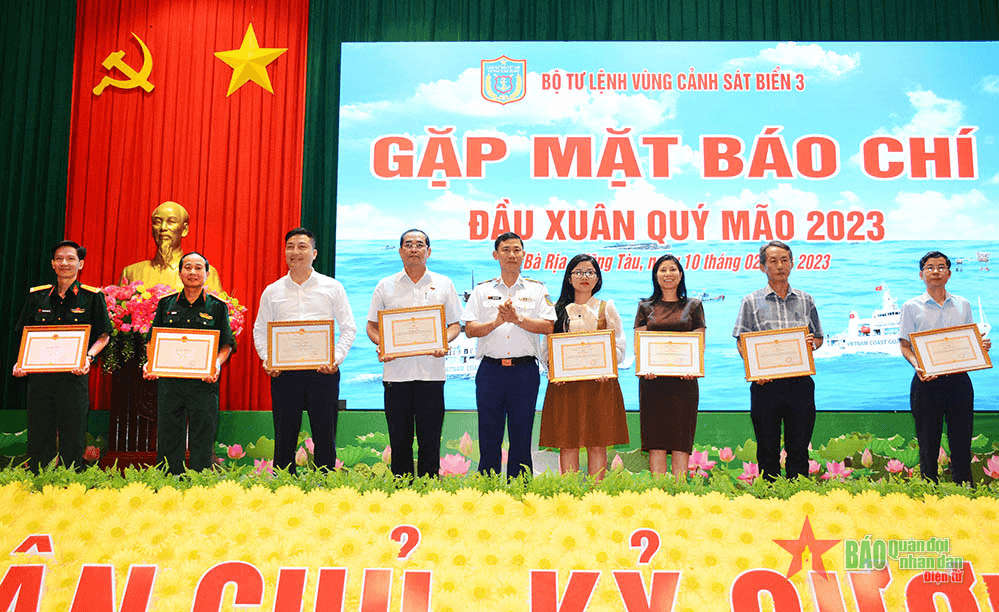 Bộ tư lệnh Vùng Cảnh sát biển 3 gặp mặt báo chí đầu Xuân Quý Mão