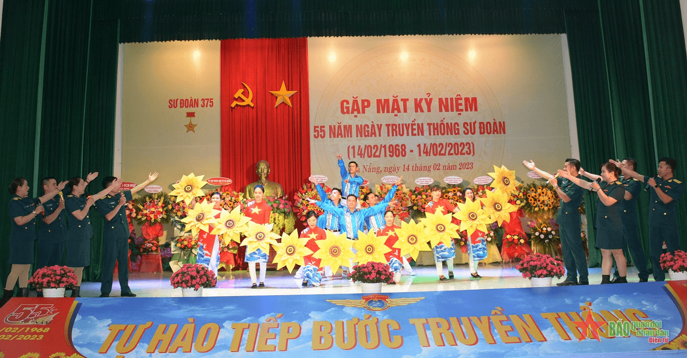 Sư đoàn Phòng không 375 kỷ niệm 55 năm Ngày truyền thống