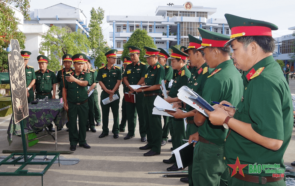 Nhiều mô hình học cụ, trang thiết bị huấn luyện có tính ứng dụng cao