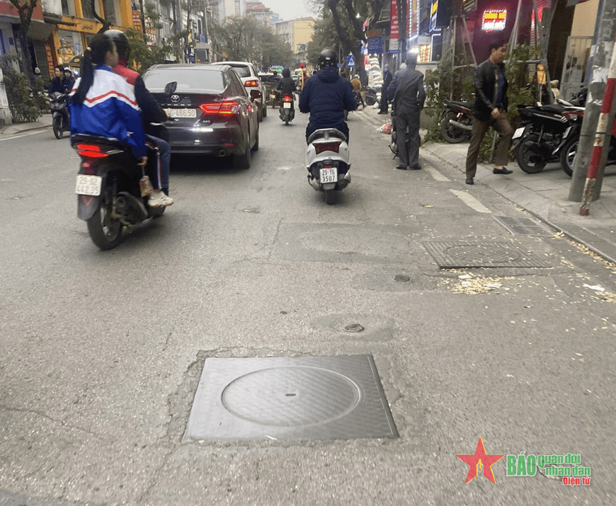 Tiêu chuẩn của... cái ổ gà
