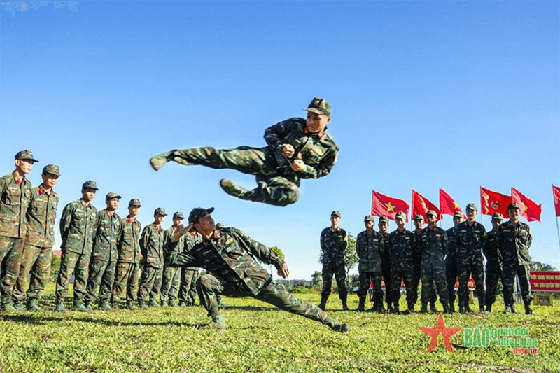 Nhiều hình thức giáo dục pháp luật cho thanh niên Quân đội