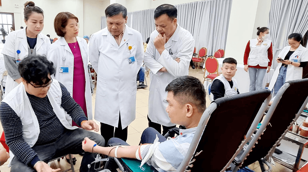 Những giọt máu ân tình