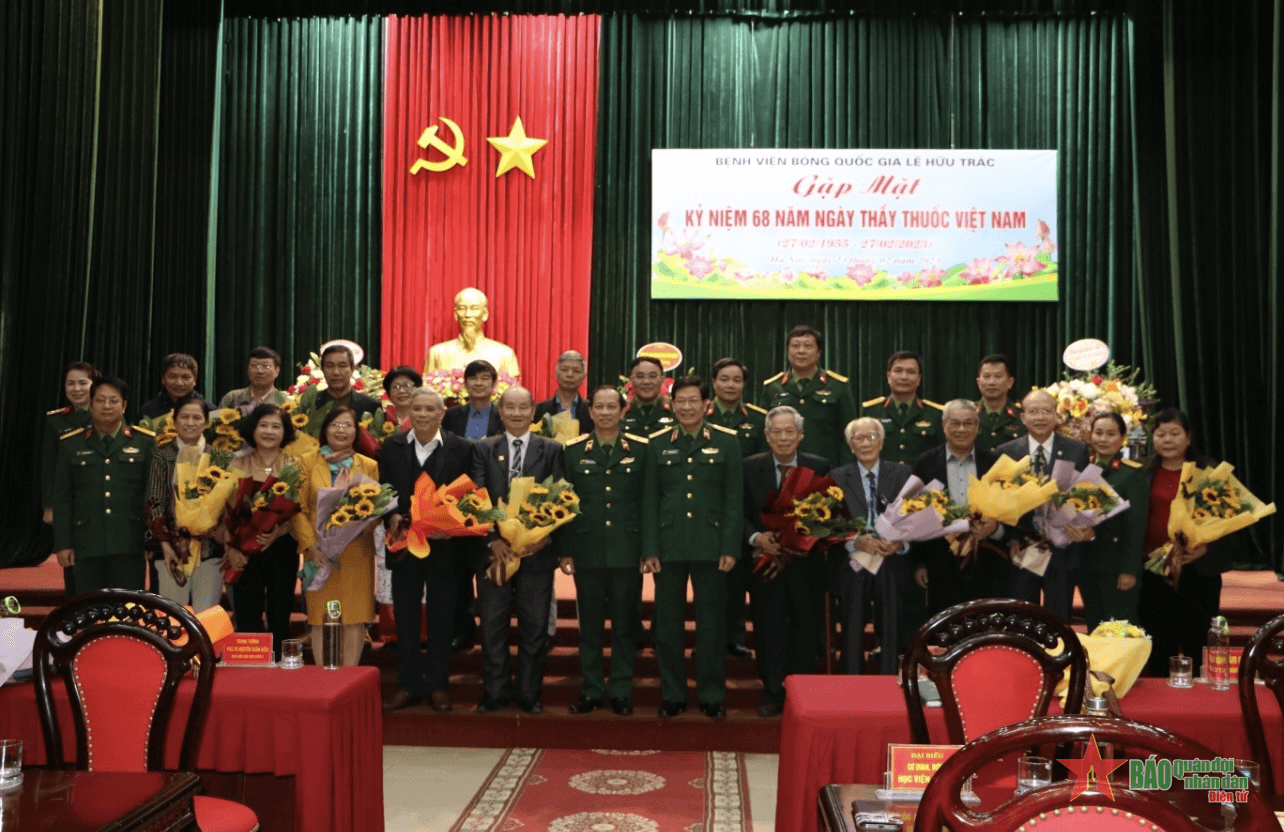 Bệnh viện Bỏng quốc gia Lê Hữu Trác tổ chức gặp mặt nhân Ngày Thầy thuốc Việt Nam