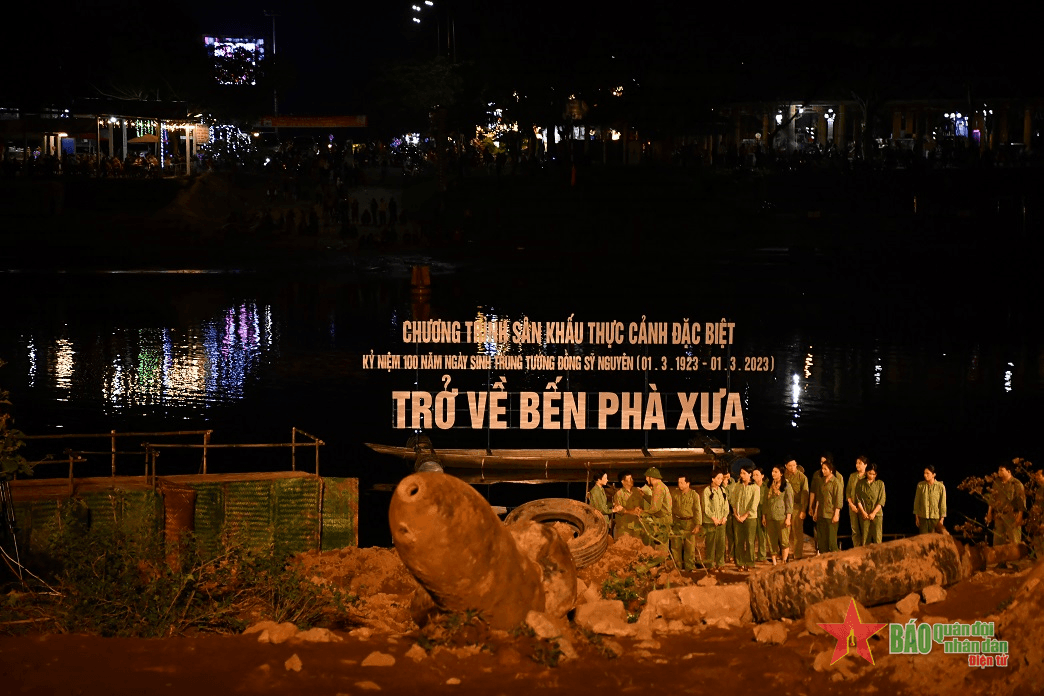 Lắng đọng chương trình nghệ thuật “Trở về bến phà xưa” được tổ chức tại tỉnh Quảng Bình