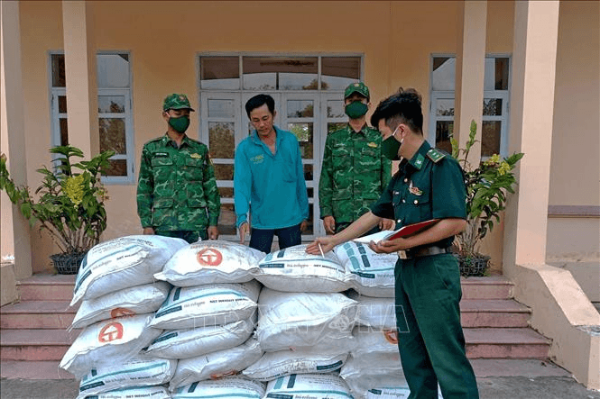Bộ đội Biên phòng tỉnh An Giang: Phát hiện vụ vận chuyển đường cát nhập lậu