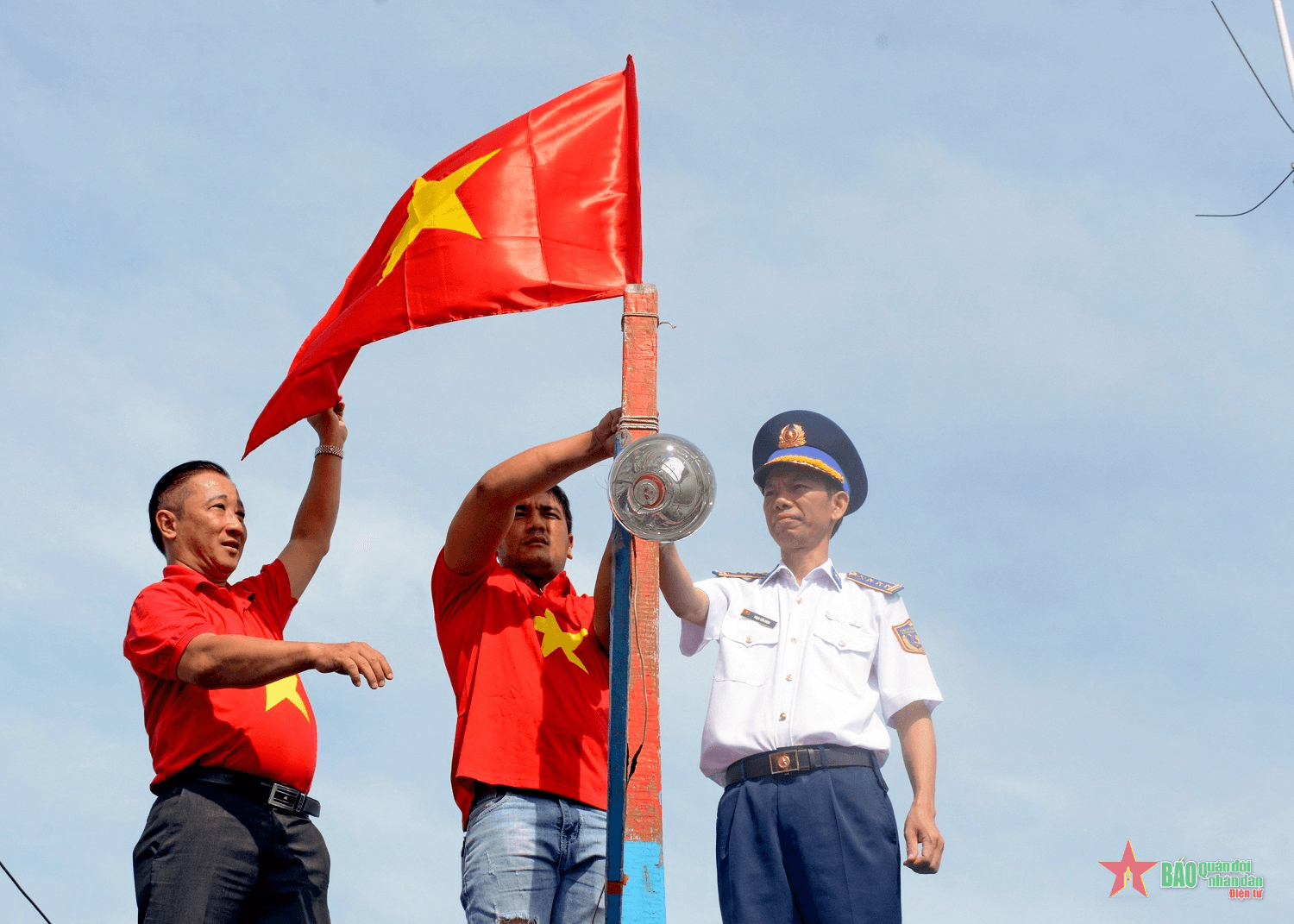 Đa dạng hình thức, biện pháp tuyên truyền cho ngư dân