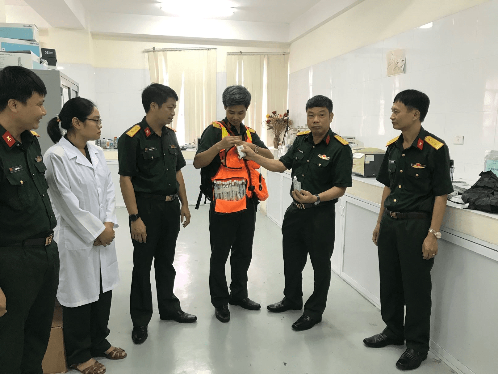 Bộ trang bị nâng cao khả năng sinh tồn cho bộ đội