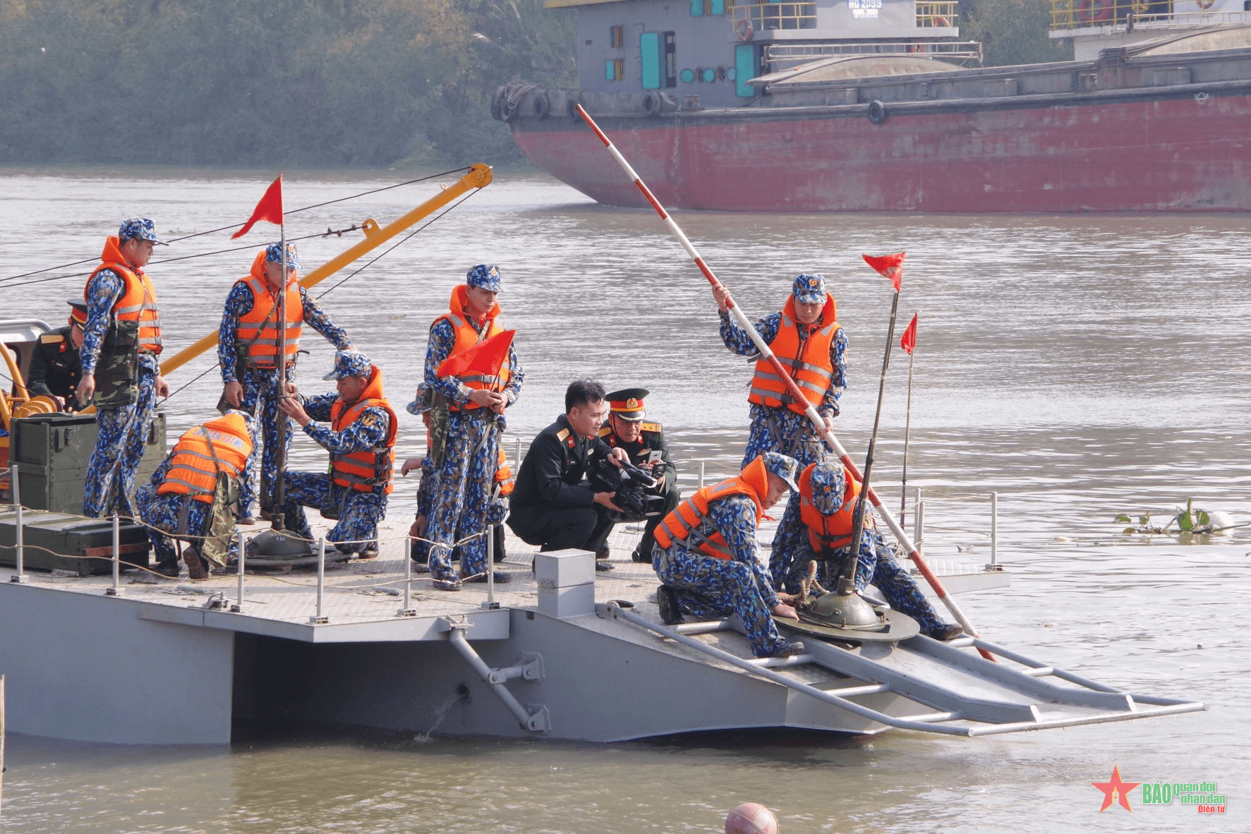 Lữ đoàn Công binh 131 Hải quân: Sáng tạo, làm chủ trang bị kỹ thuật