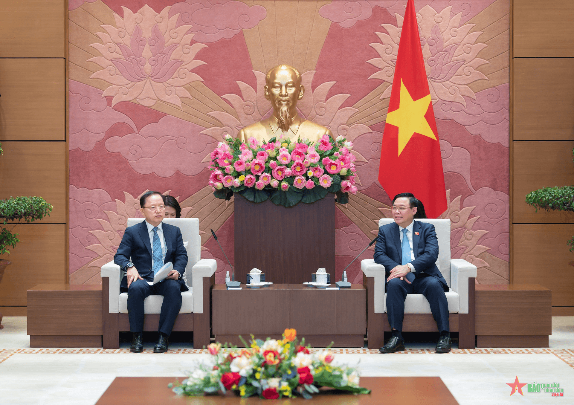 Chủ tịch Quốc hội Vương Đình Huệ: Bảo vệ lợi ích chính đáng của nhà đầu tư trên nguyên tắc công bằng