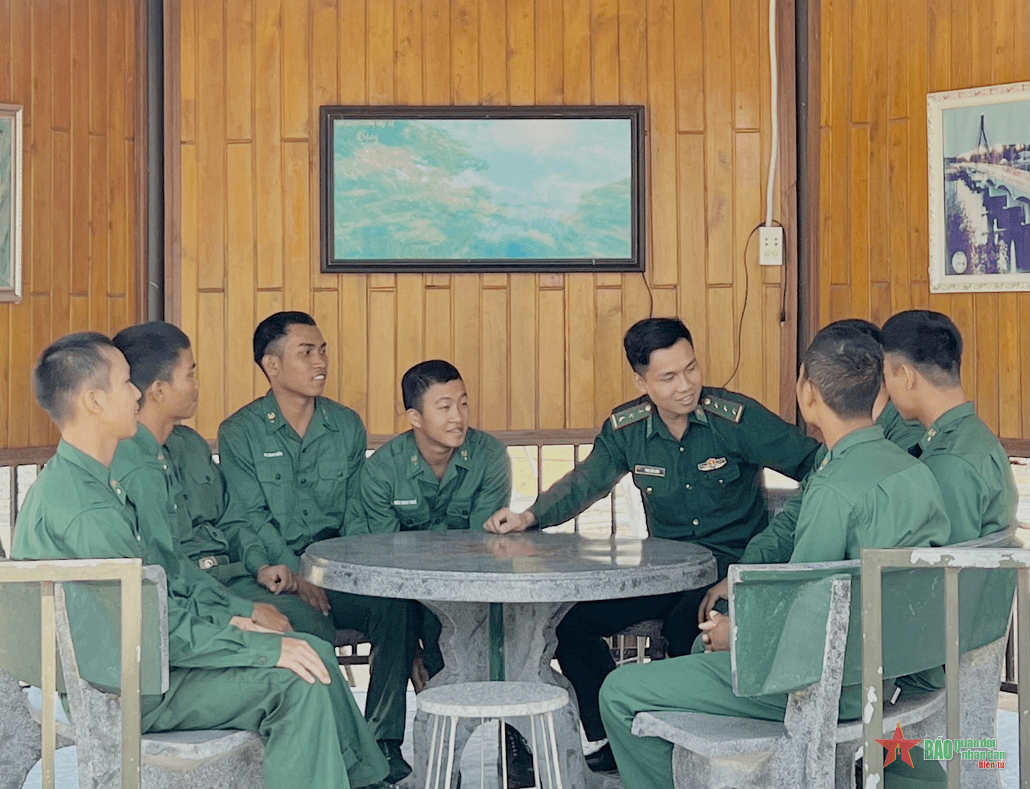 Câu chuyện thứ năm tám: Bồi hồi nhớ lại ký ức ngày nhập ngũ