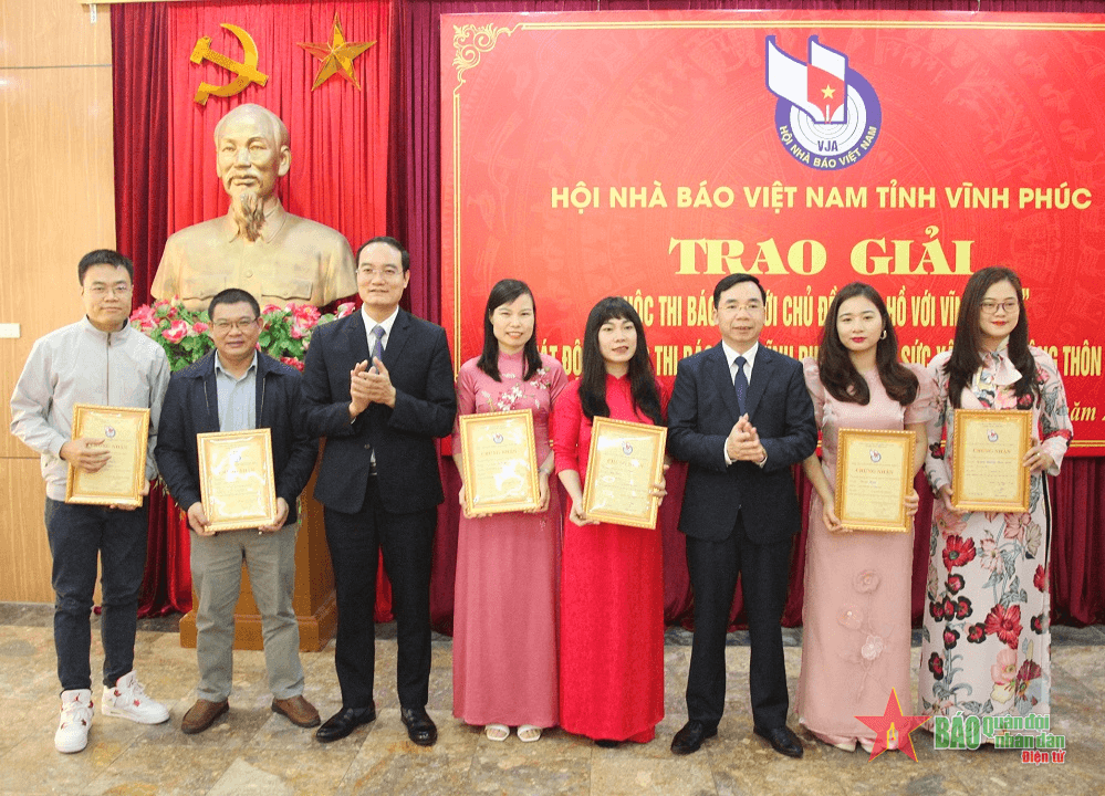 Trao giải báo chí “Bác Hồ với Vĩnh Phúc”