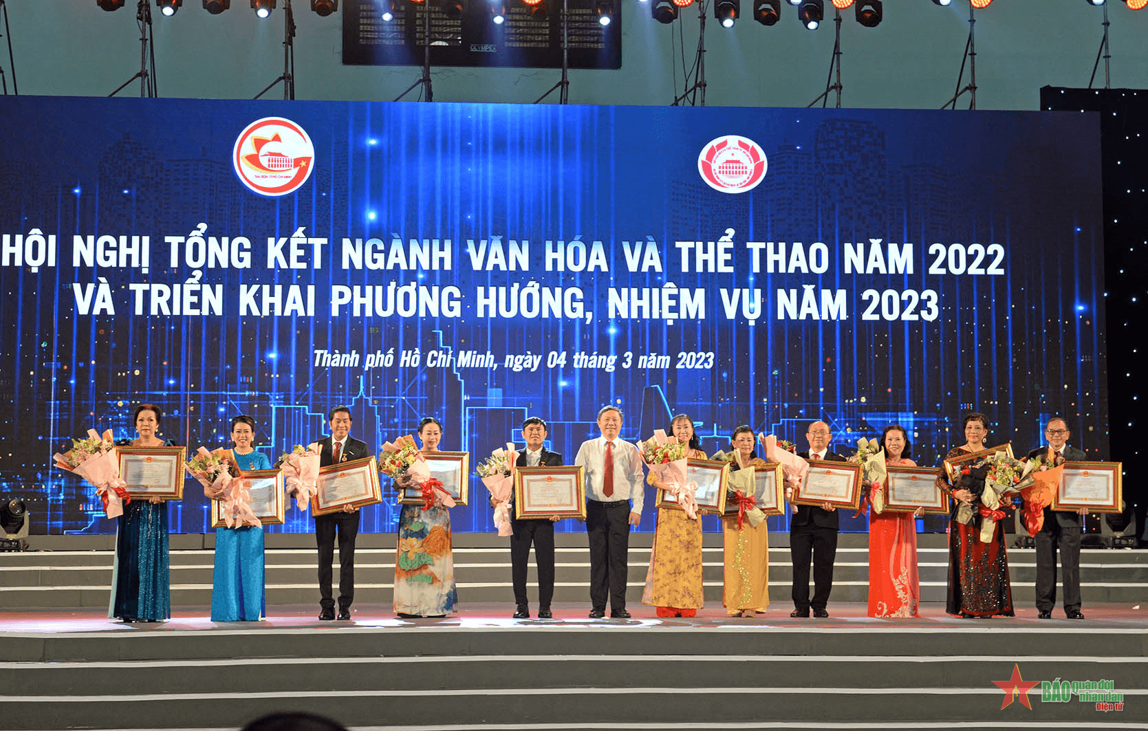 TP Hồ Chí Minh xây dựng văn hóa và con người thành phố phát triển toàn diện