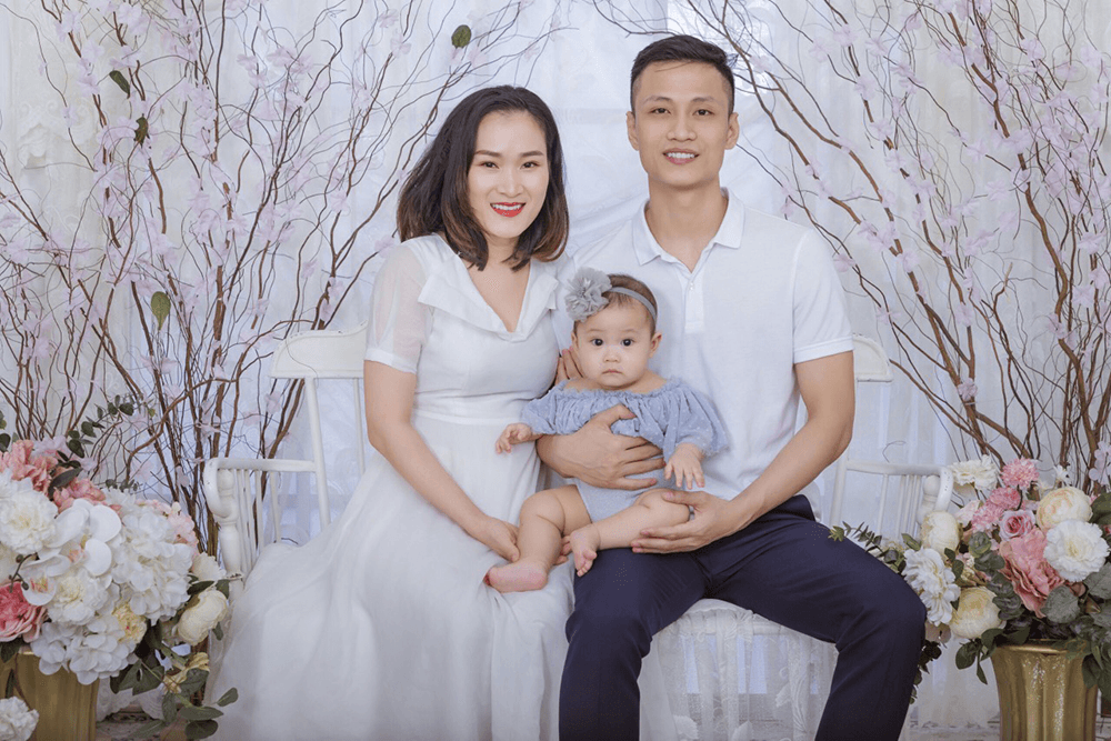 Vợ hát, chồng múa