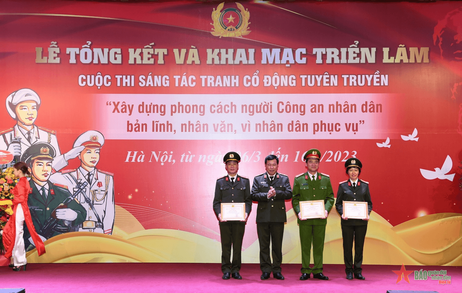 Trao giải cuộc thi sáng tác tranh cổ động về Công an nhân dân