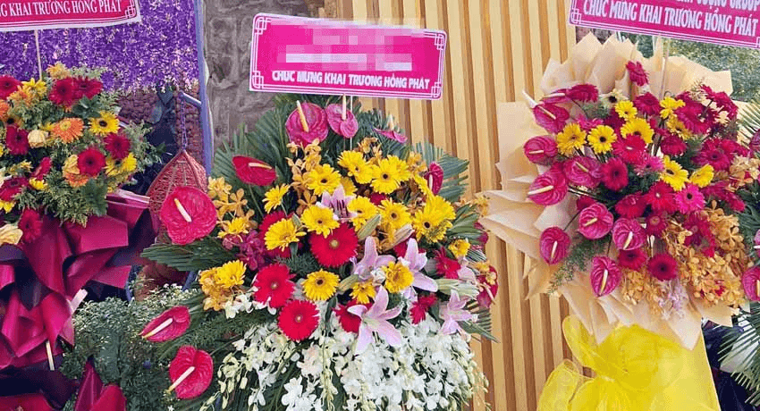 Công an vào cuộc xử lý vụ chủ quán mạo danh lãnh đạo gửi hoa chúc mừng khai trương