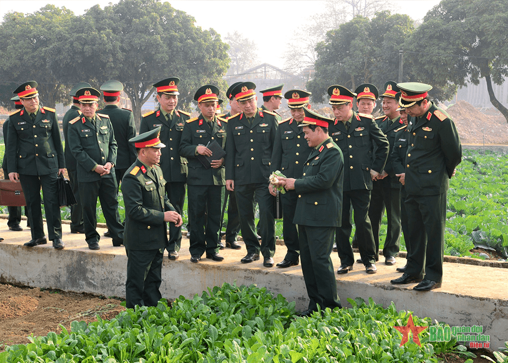 Động lực để nâng cao chất lượng đời sống của bộ đội