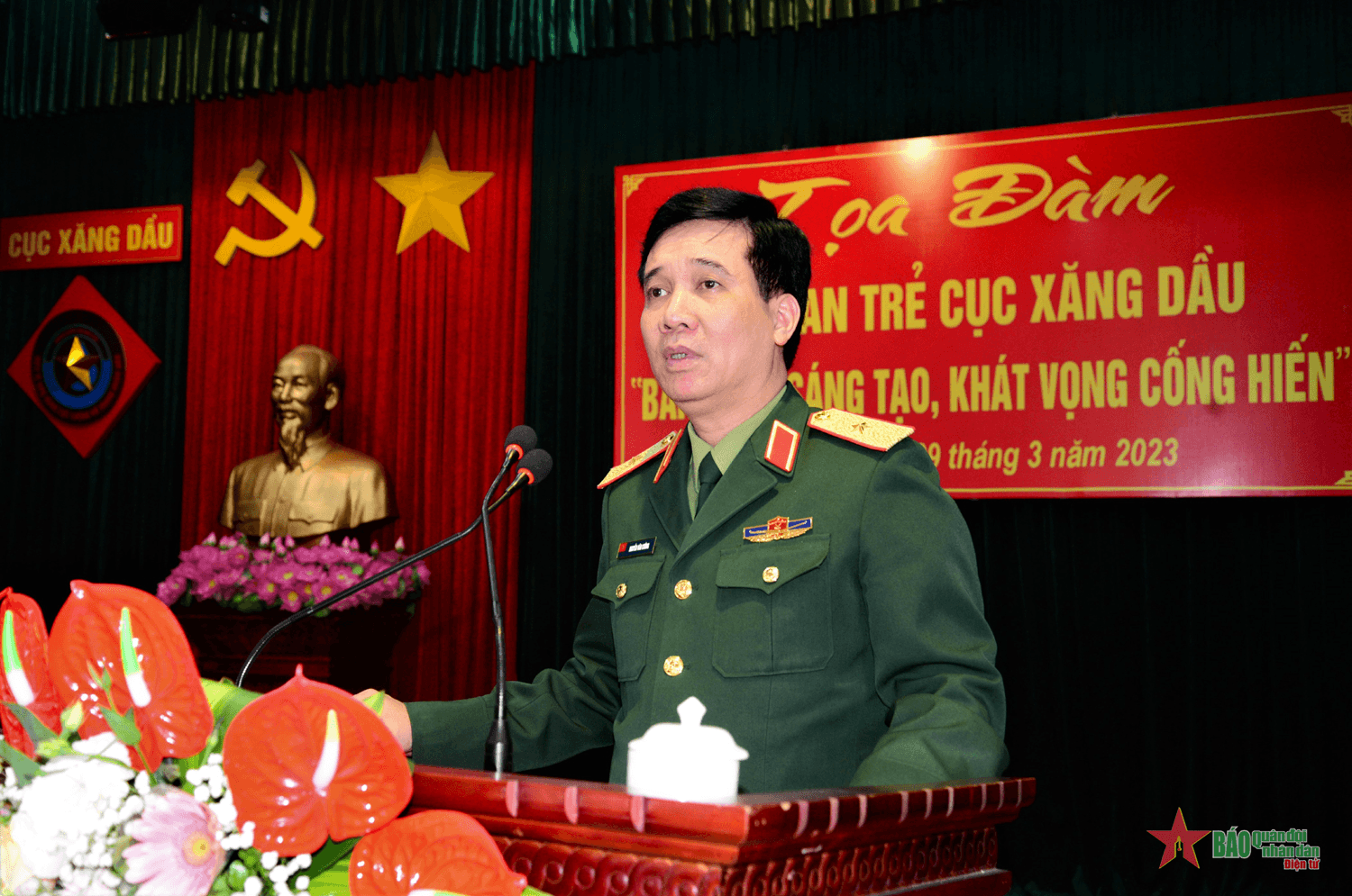 Sĩ quan trẻ Cục Xăng dầu tọa đàm về “Bản lĩnh, sáng tạo, khát vọng cống hiến”