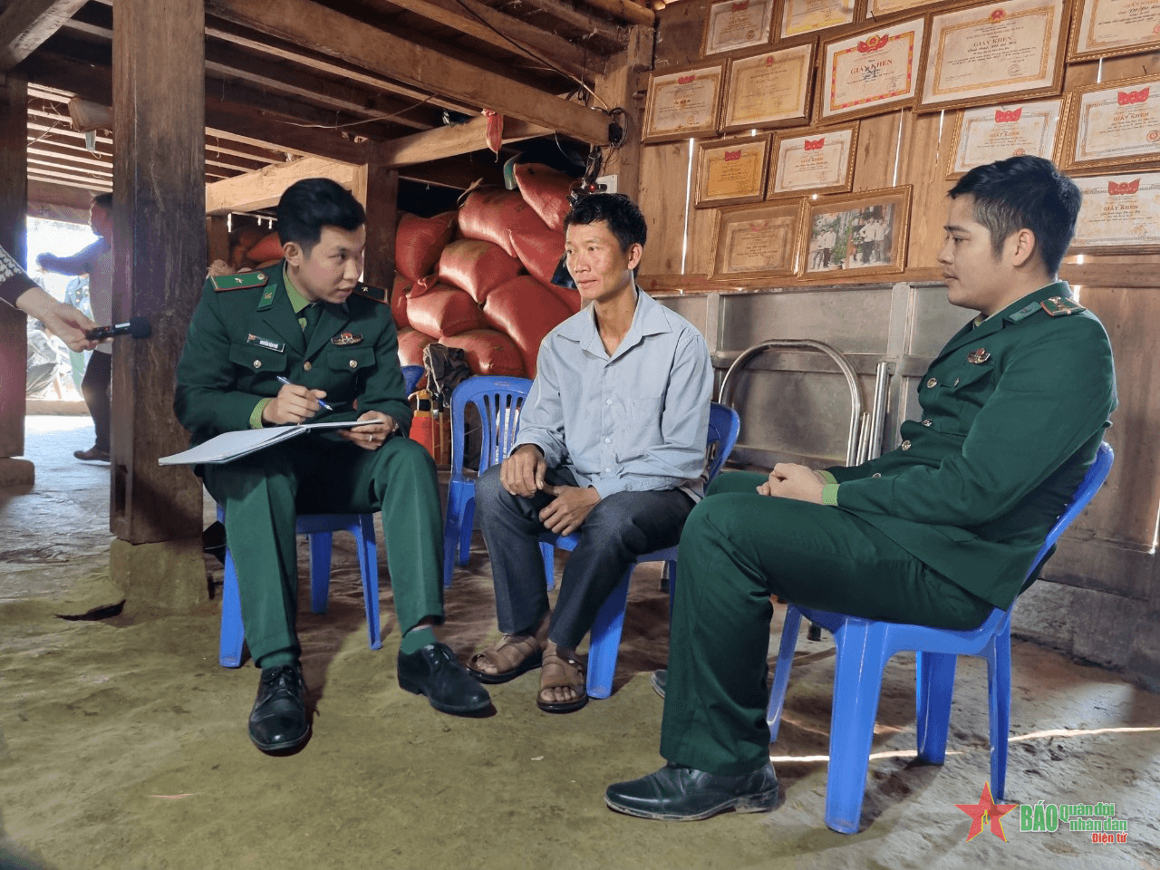 Đảng viên Pờ Lò Hừ ở bản Pha Bu