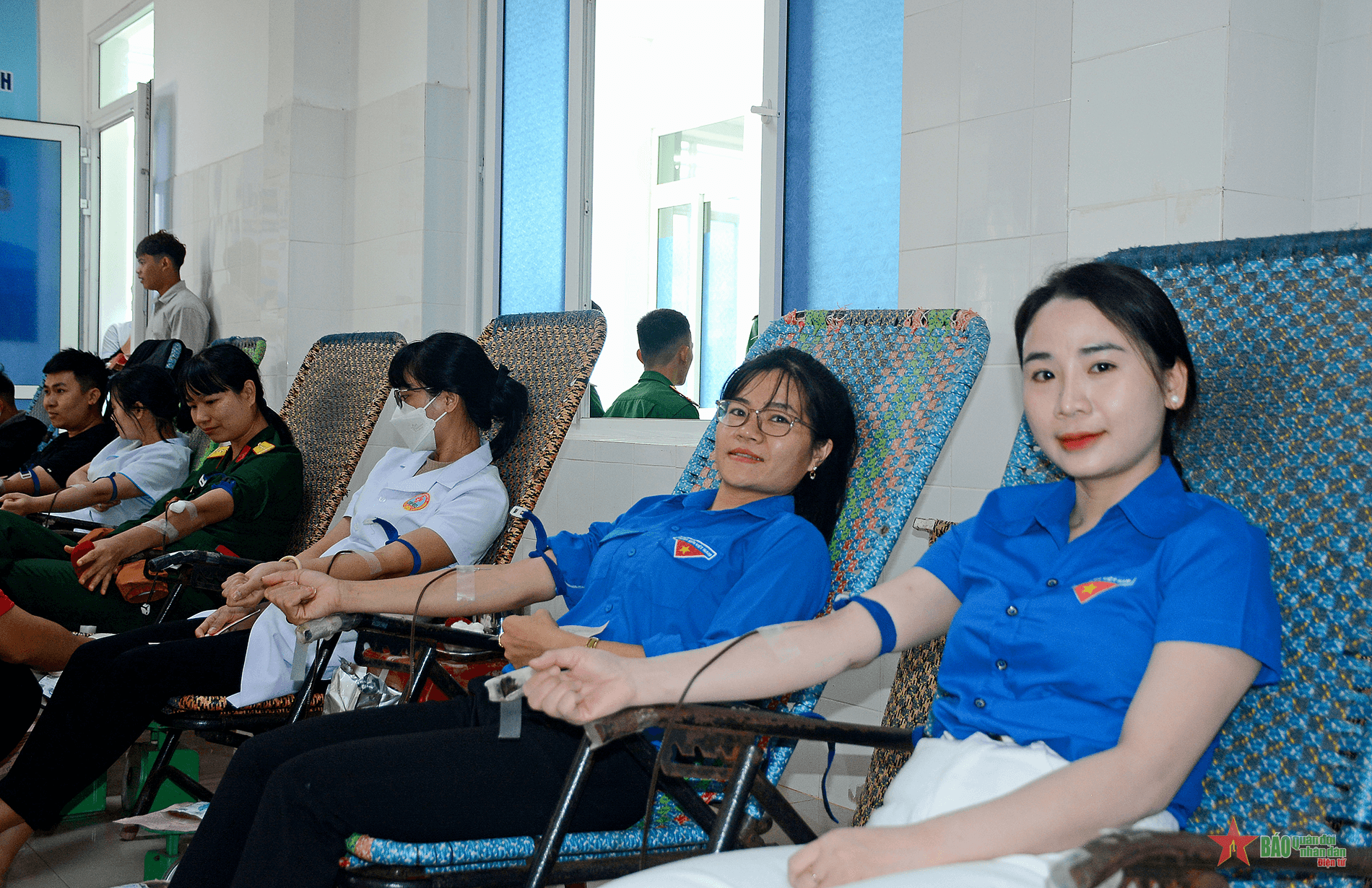 Mỗi lần hiến máu tình nguyện là một ngày hội của đơn vị
