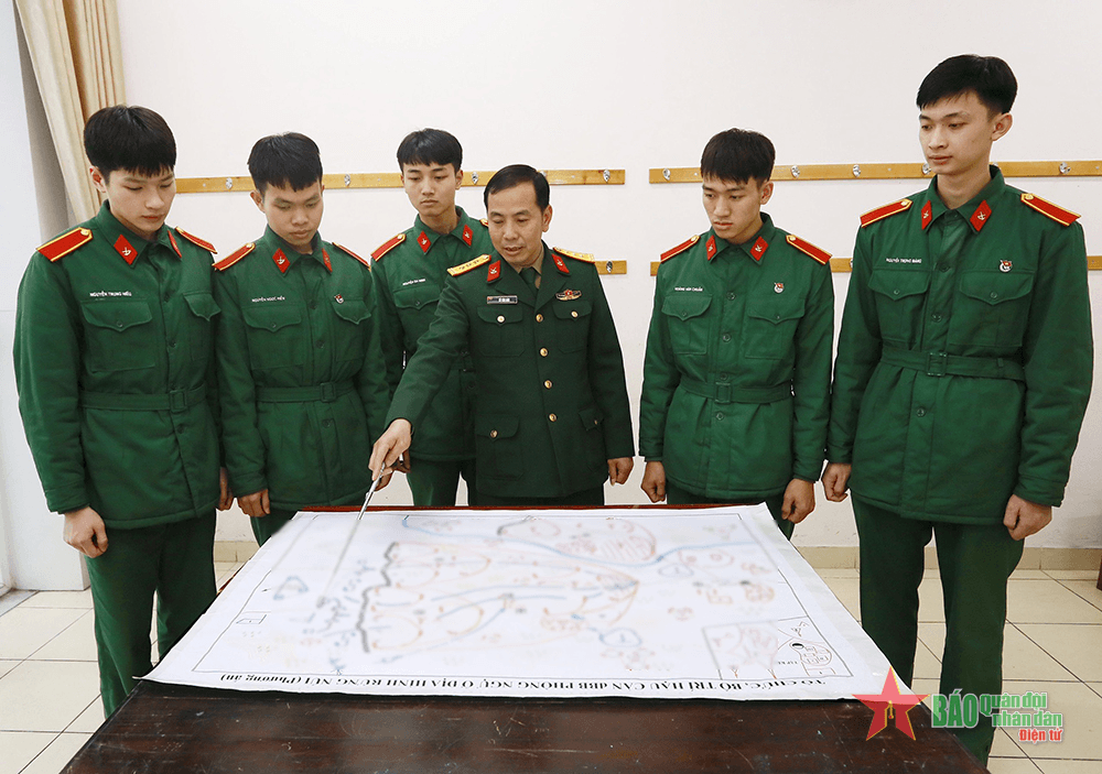 Bỏ học nghề y theo nghiệp bộ đội