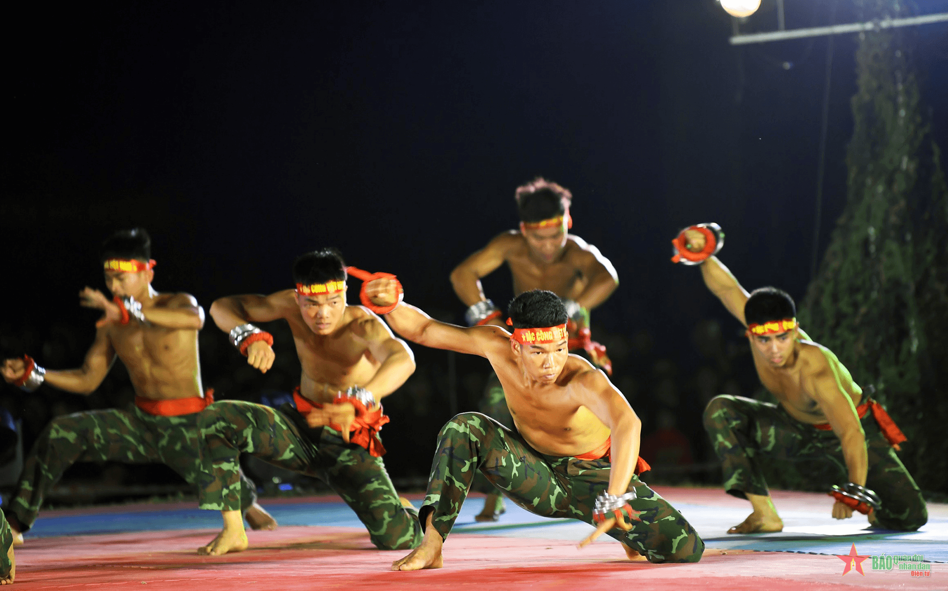 Giao lưu võ thuật chào mừng 56 năm Ngày truyền thống Binh chủng Đặc công