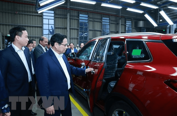 Thủ tướng Phạm Minh Chính thăm các cơ sở kinh tế - xã hội tỉnh Hải Dương