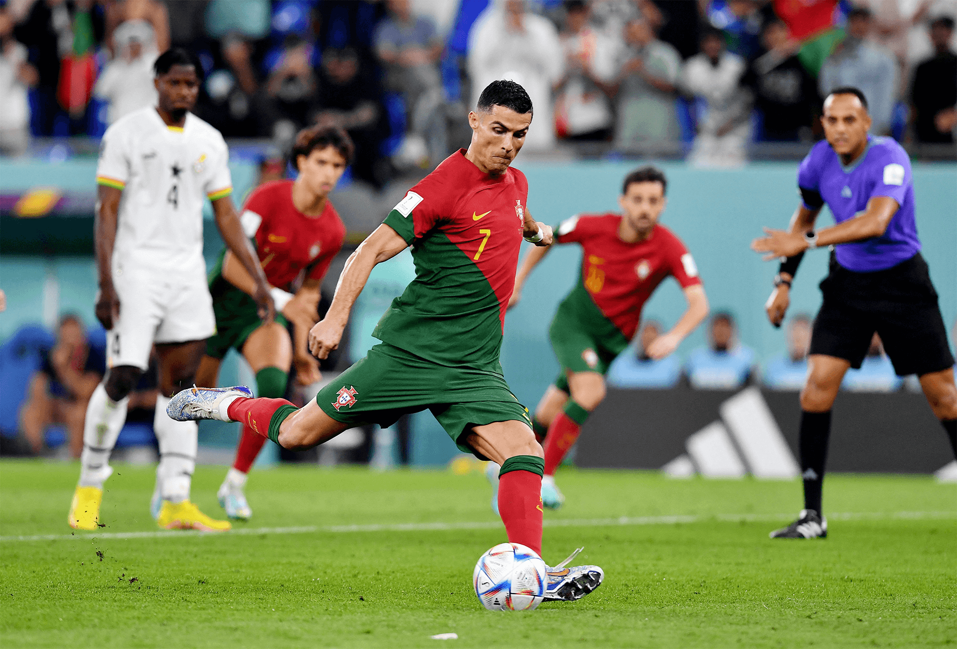 Ronaldo vẫn thi đấu cho đội tuyển Bồ Đào Nha