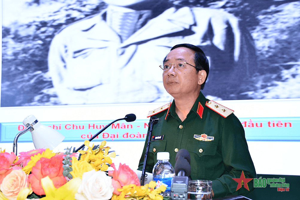 Suốt đời phấn đấu vì mục tiêu, lý tưởng của Đảng