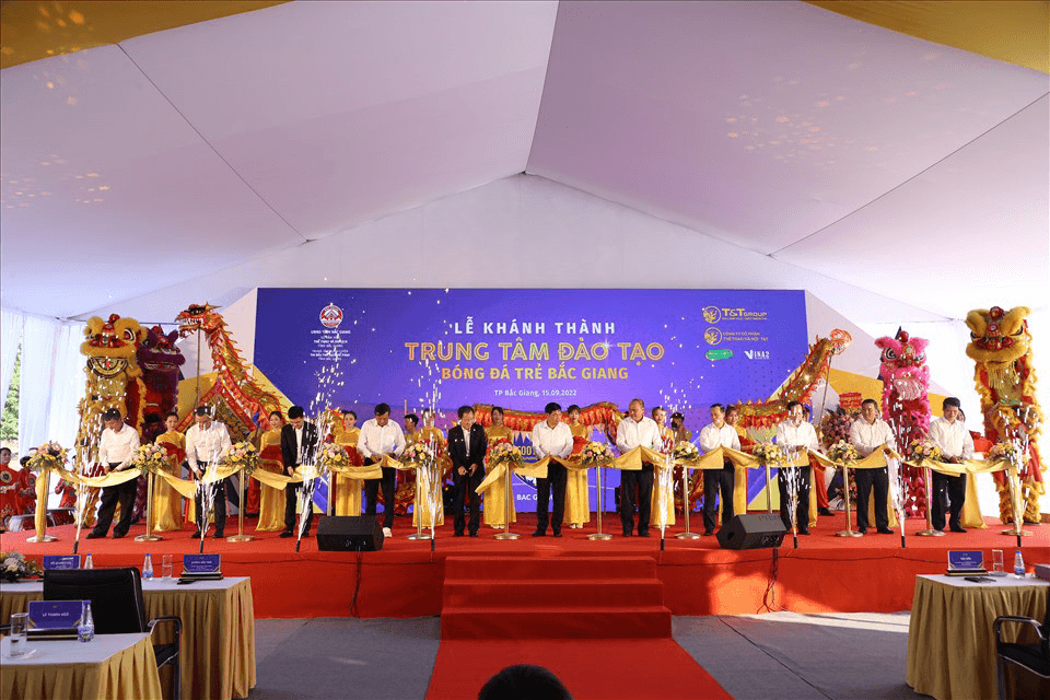 Hà Nội FC khánh thành Trung tâm Đào tạo Bóng đá trẻ tại tỉnh Bắc Giang