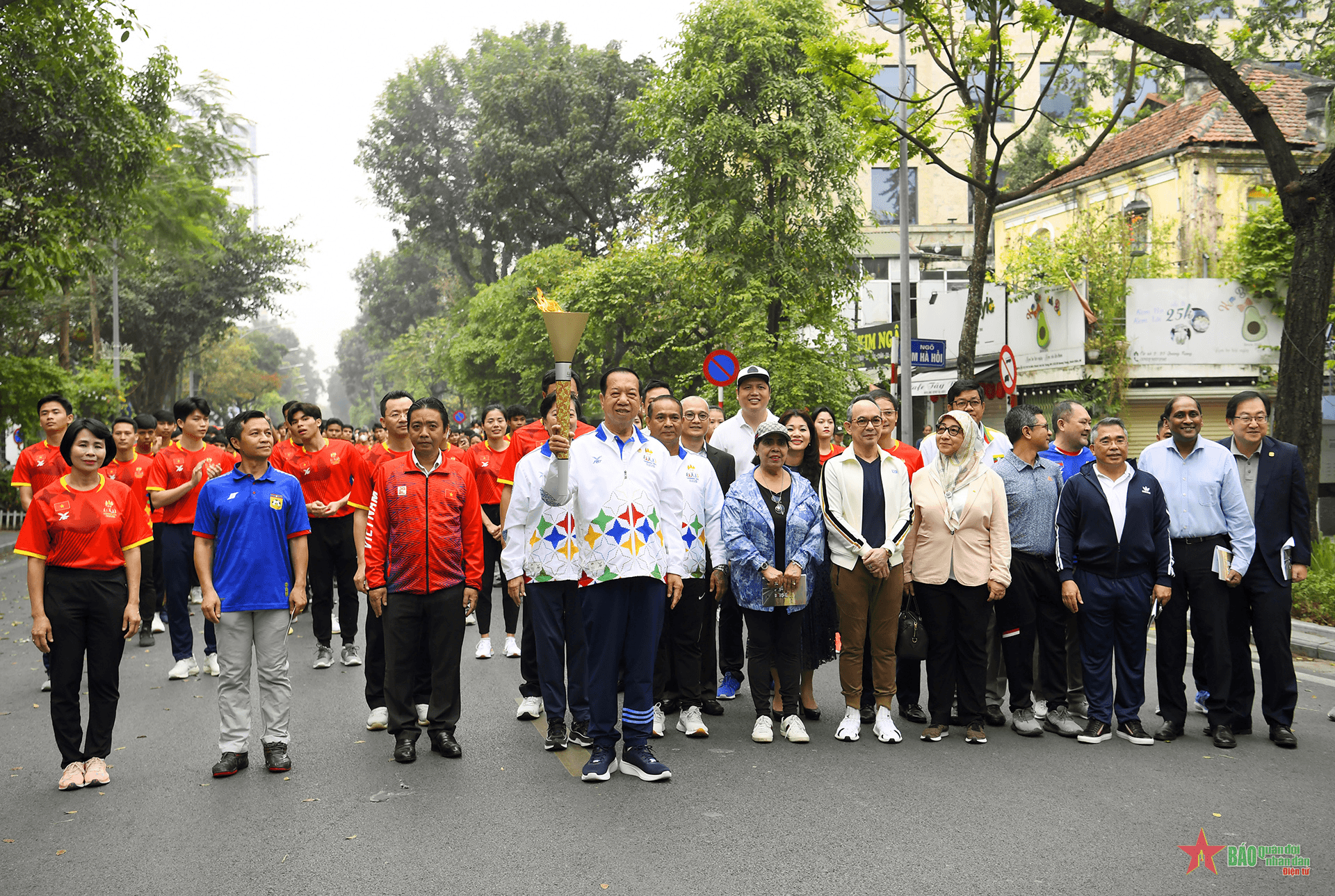 Lễ rước đuốc SEA Games 32 tại Việt Nam