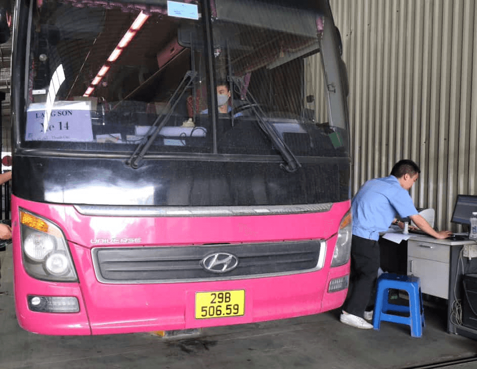Thận trọng trong kiểm định xe kinh doanh vận tải