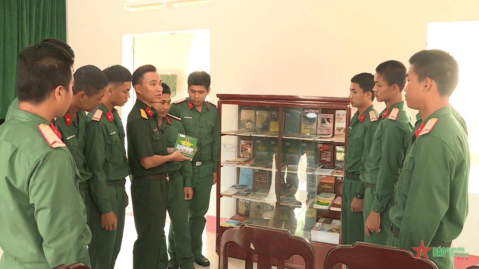 Người không thích tuyên truyền "suông"