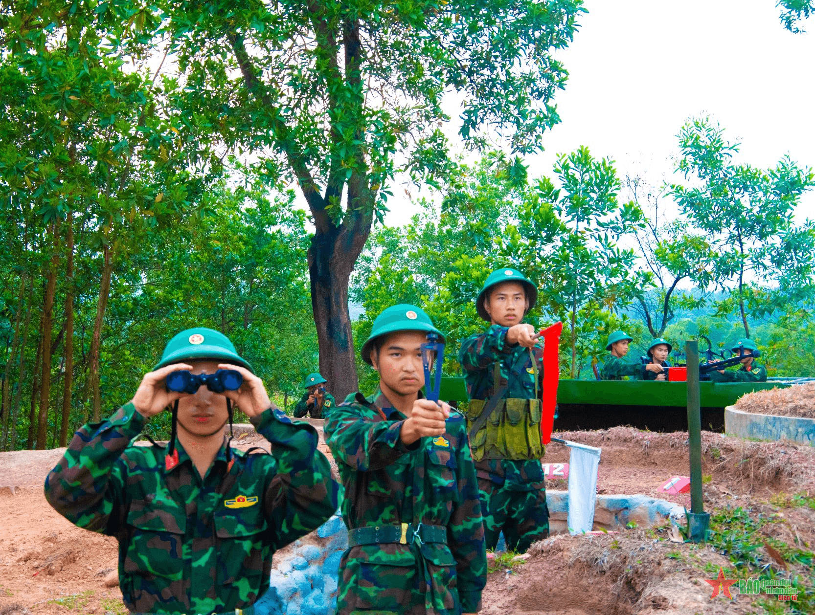 Học đi đôi với hành ở Trung đoàn 43