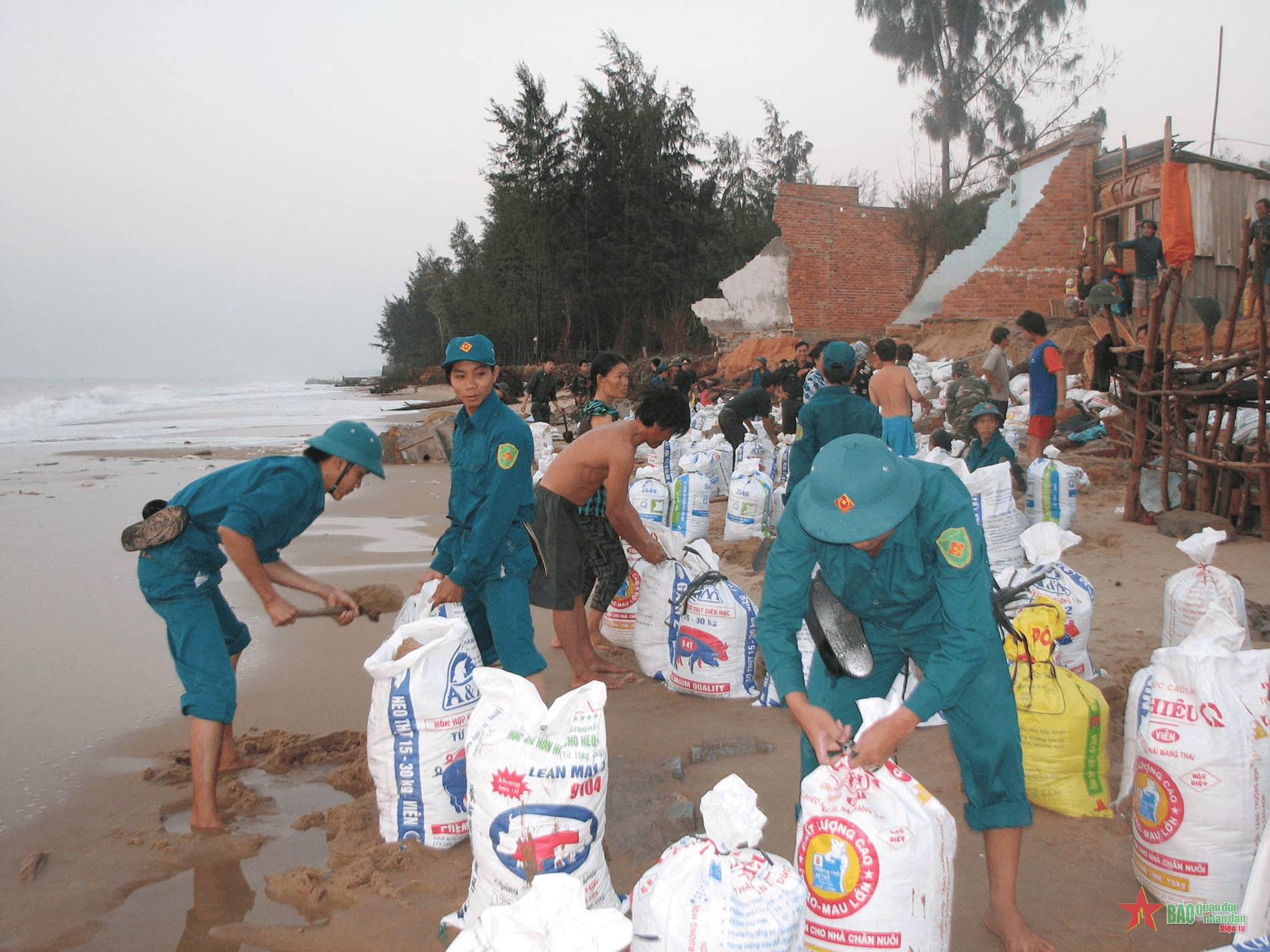 “Sao vuông” vùng biển xung kích