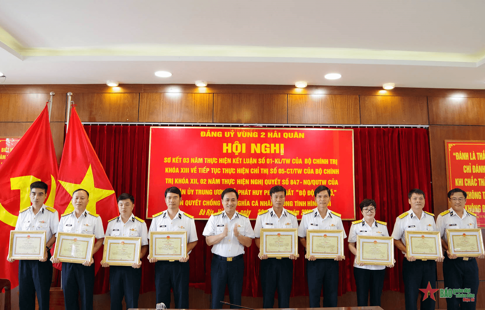 Vùng 2 Hải quân tiếp tục phát huy vai trò nêu gương của cán bộ, đảng viên
