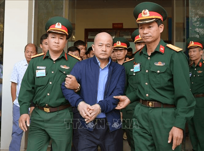 Tòa án Quân sự Quân khu 7: Xét xử sơ thẩm Đinh Ngọc Hệ và đồng phạm về tội trốn thuế