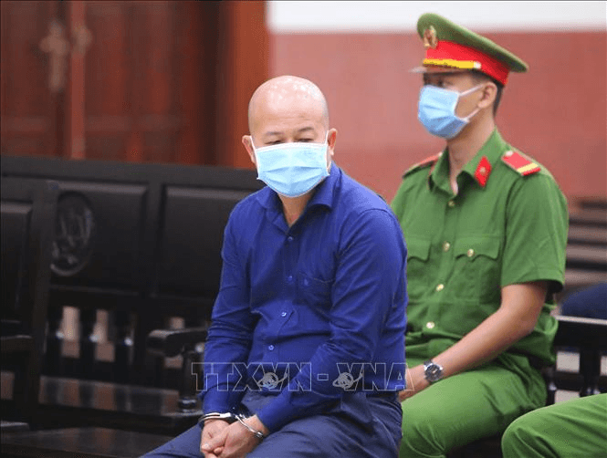 Đinh Ngọc Hệ (Út Trọc) lãnh thêm 5 năm tù về tội trốn thuế