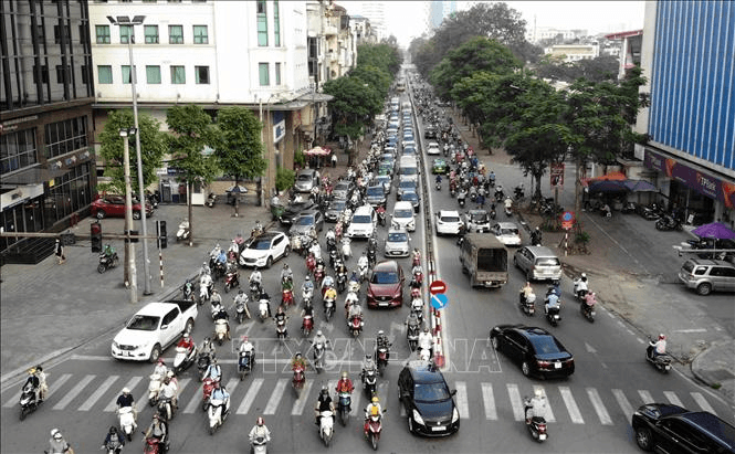 Xử lý nghiêm vi phạm kết hợp với đẩy mạnh tuyên truyền