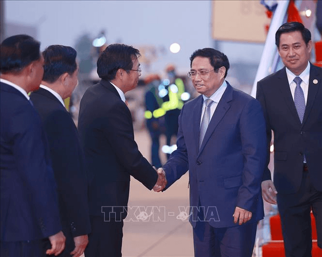 Thủ tướng Phạm Minh Chính tới Lào dự Hội nghị cấp cao Ủy hội sông Mekong quốc tế lần thứ 4