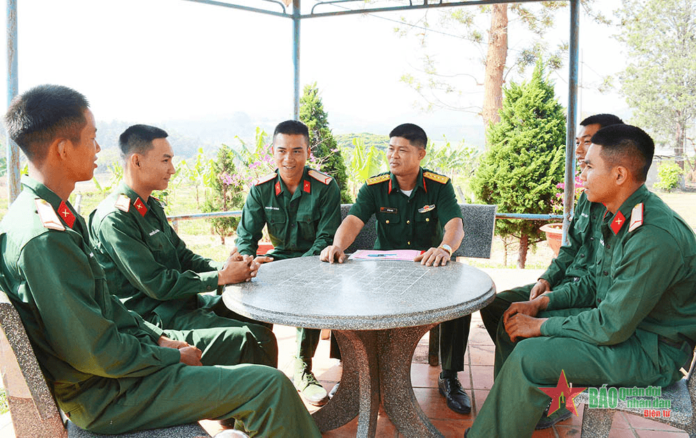 Ân cần giúp đỡ, phối hợp sẻ chia