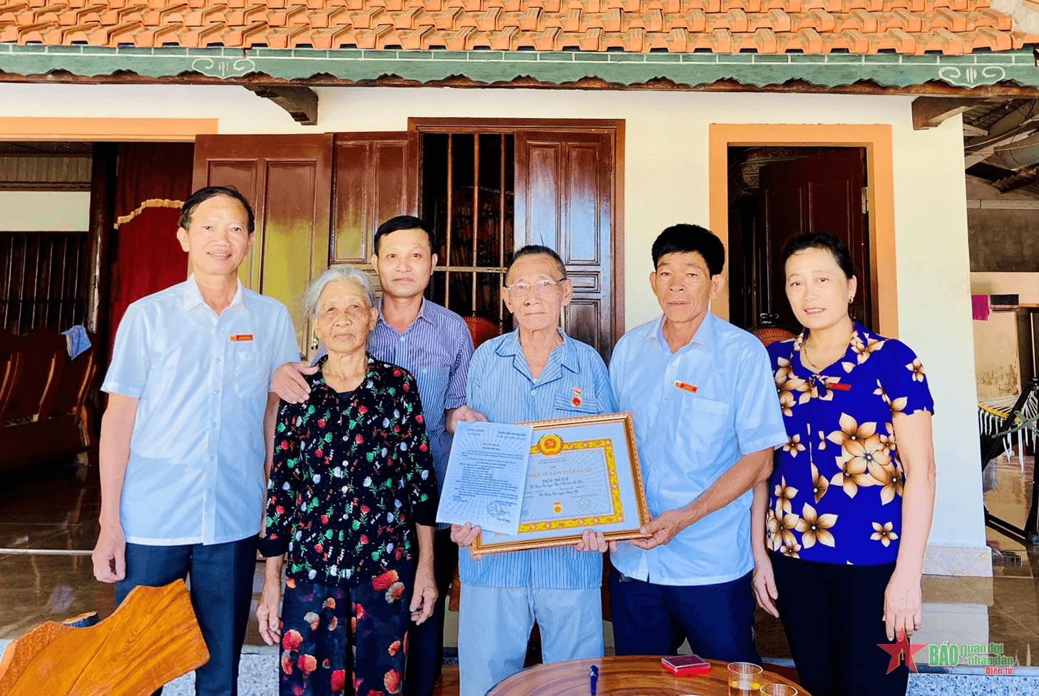 Nghe bằng mắt và nhìn bằng con tim