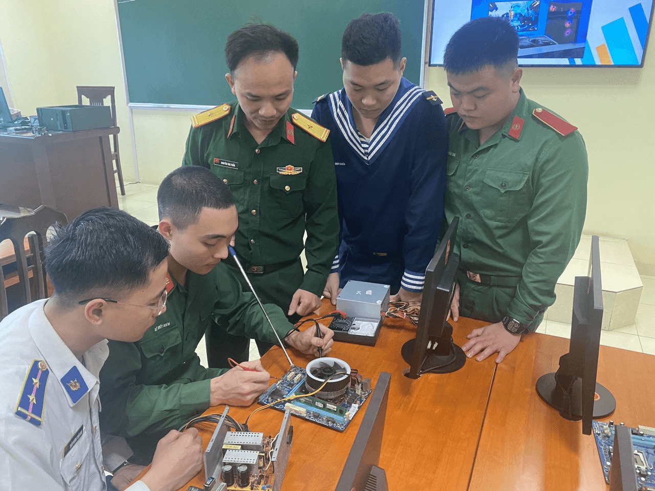 “Tuấn Robocon”